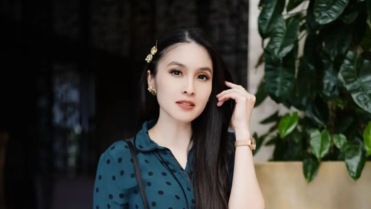 [Fimela] Sandra Dewi