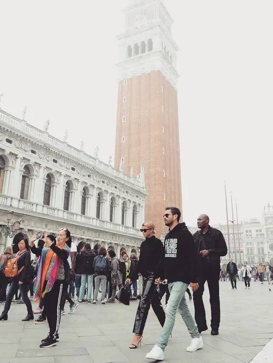 Namun jika Scott masih ingin kembali pada Kourtney, Sofia lebih memilih untuk mengakhiri hubungan tersebut. (instagram/sofiarichie)