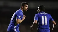 Diego Costa dan Pedro Rodriguez terlibat perselisihan dalam laga Tottenham Hotspur Vs Chelsea (4/1/2017). (Daily Mail)
