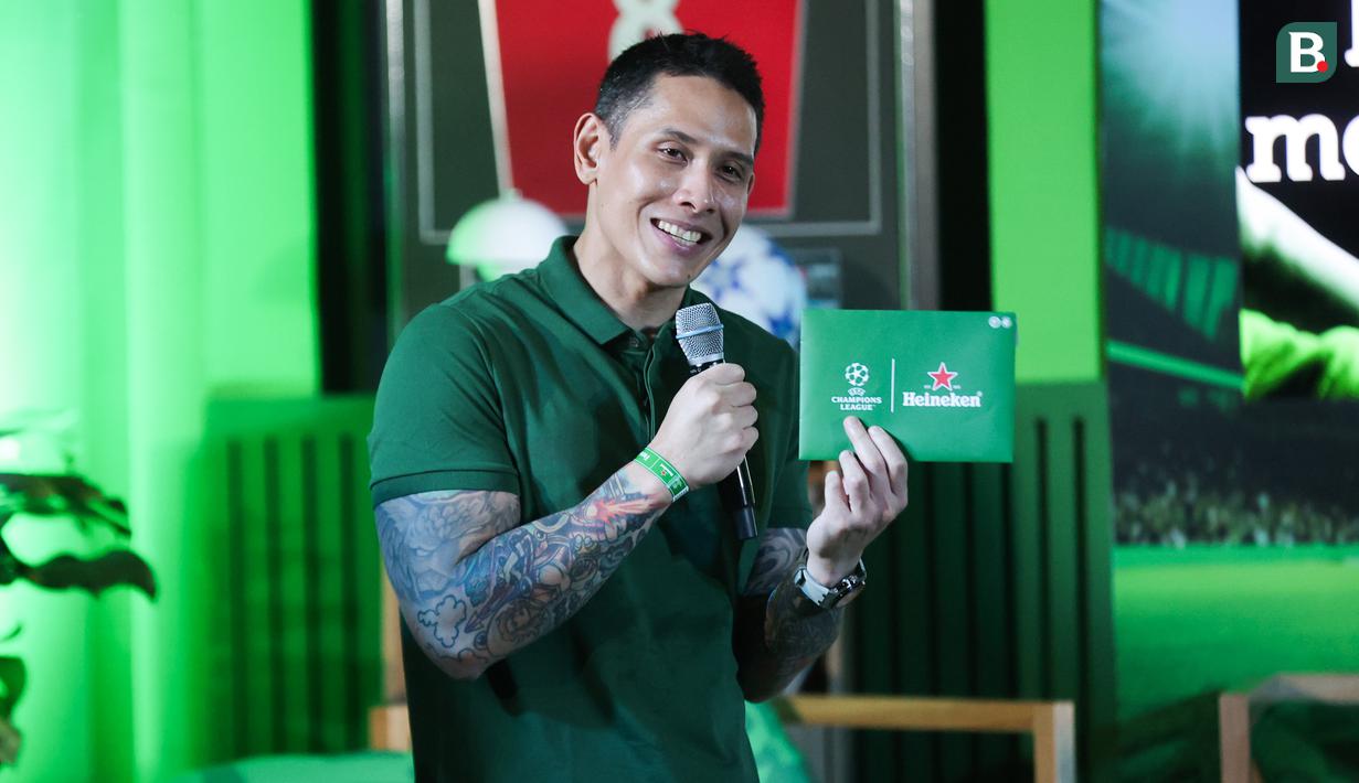 Mereka bisa merasakan pengalaman berharga ini dengan mengikuti kampanye yang diselenggarakan salah satu sponsor utama kompetisi yakni Heineken. Peserta bisa berpartisipasi dalam program berduraasi mulai 8 April 2026 hingga dua pekan ke depan. (Bola.com/Abdul Aziz)