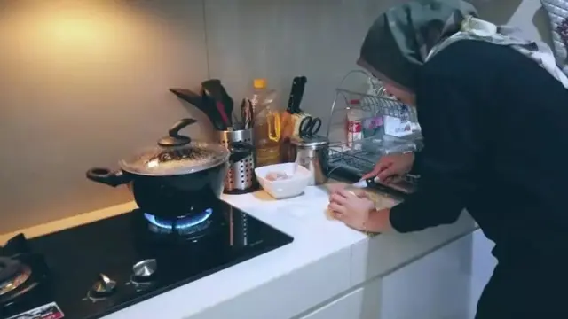 Kompor Tanam dan Exhaust: Sentuhan Modern di Dapur Sederhana