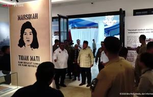 Presiden Prabowo Subianto meresmikan Museum Ibu Marsinah dan Rumah Singgah di Kabupaten Nganjuk, Jawa Timur. (Tangkapan Layar YouTube Sekretariat Presiden)