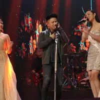 Noah menjadi salah satu penampil dalam Result & Reunion Indonesian Idol X yang berlangsung di Studio RCTI+, Kebon Jeruk, Jakarta Barat, Senin (2/3/2020). (Adrian Putra/Fimela.com)