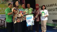 Unilever meresmikan penambahan delapan titik kumpul sampah flexible plastic di delapan kota. (Liputan6.com/Putu Elmira)