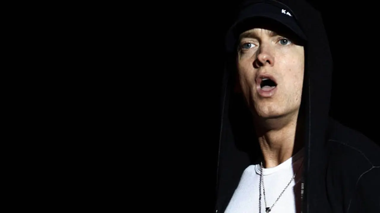 eminem-131104b.jpg