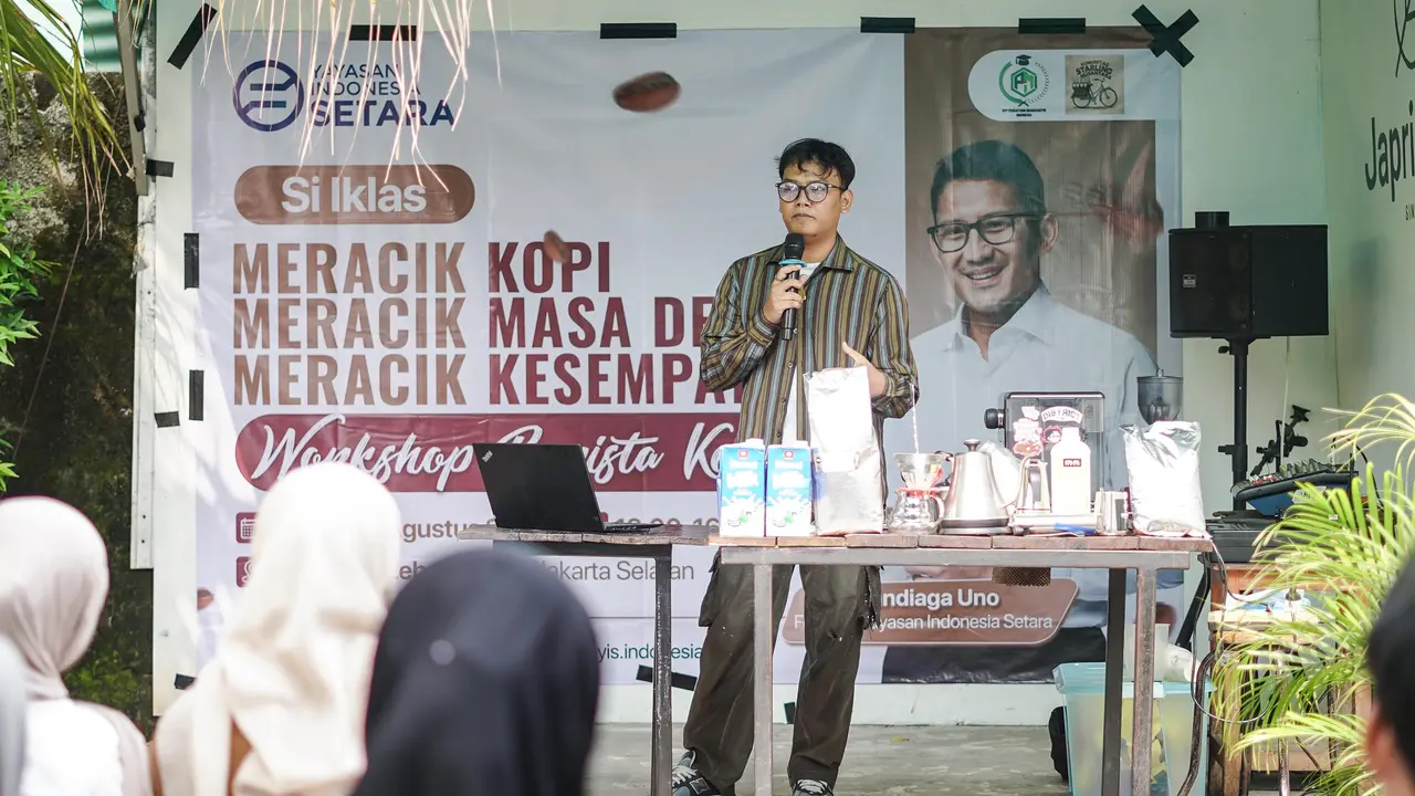 Yayasan Indonesia Setara (YIS) bekerja sama dengan Komunitas Ikatan Keluarga Besar Madura menyelenggarakan Workshop Pelatihan Barista Kopi di Japri Coffee, Jalan Kertamukti, Tangerang Selatan, Banten, Sabtu (30/8/2025) (Istimewa)