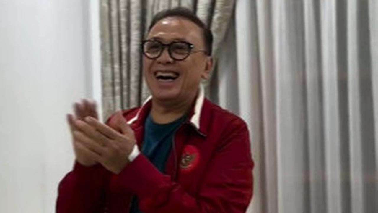 Wajah Tegang Jenderal Bintang 3 Polisi Nonton Timnas Vs Laos