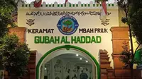 Makam Keramat Mbah Priok merupakan salah satu tempat ziarah makam wali di Jakarta. (Liputan6.com/Muhamad Husni Tamami)