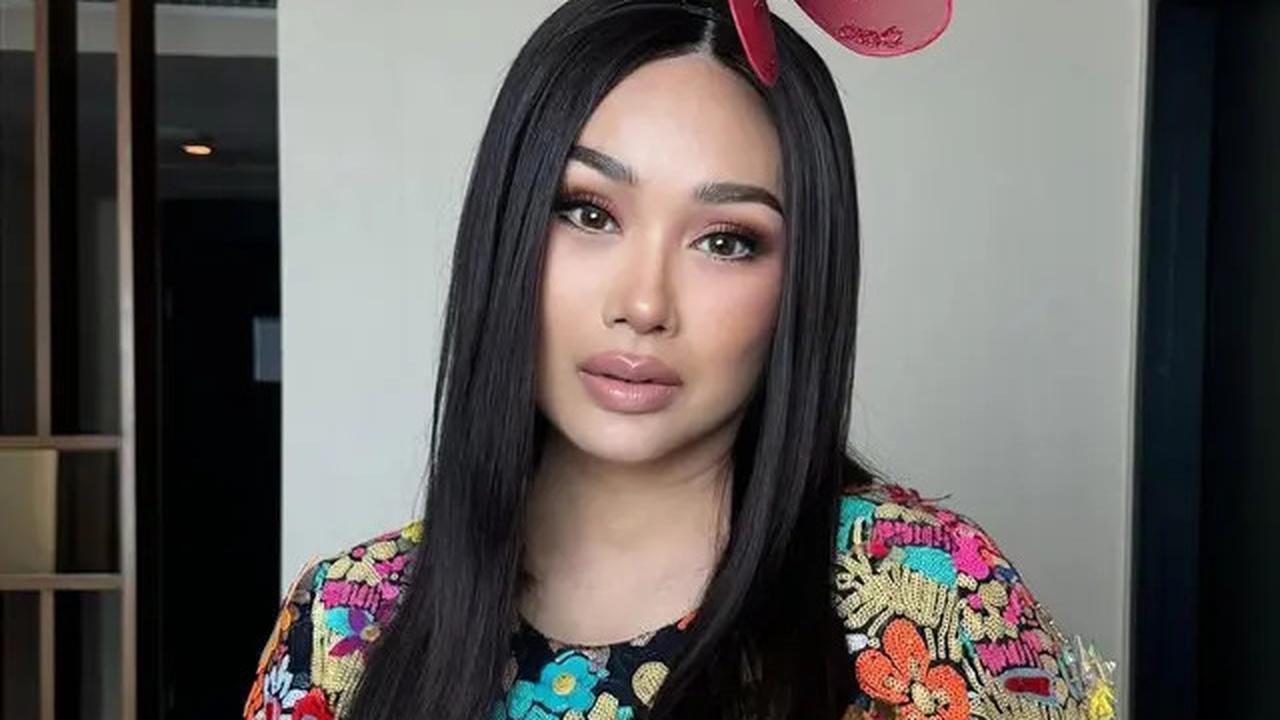 10 Model Rambut Panjang Lurus Ala Titi DJ, Inspirasi Gaya Elegan dan Menawan