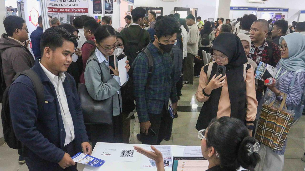 FOTO: Ribuan Pencari Kerja Padati Jakarta Job Fair 2025, Lowongan Dibuka di 40 Perusahaan
