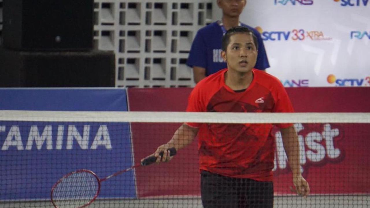 Penampilan Jirayut disebut bak atlet badminton. Ada yang menyebut Jirayut seperti Kunlavut Vitidsarn, pemain tunggal putra Thailand.