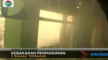 Tiga rumah di Kecamatan Tarogong Kabupaten Garut Jawa Barat ludes terbakar. Petugas sempat kesulitan mengakses lokasi kebakaran.