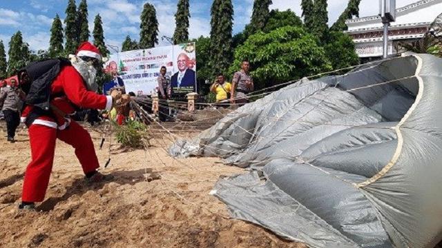Keren 50 Sinterklas Akan Warnai Langit Papua Saat Hari Raya Natal Regional Liputan6 Com