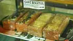 Noer, warga Malang, Jatim, menyalurkan ide kreatifnya dengan membuat roti bekatul. Roti ini bergizi tinggi, mudah didapat, dan relatif murah. 
