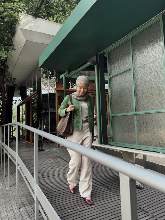 Inspirasi outfit dari Ansel yang bisa diterapkan untuk berbagai kesempatan (Instagram/@ansellmaputri)