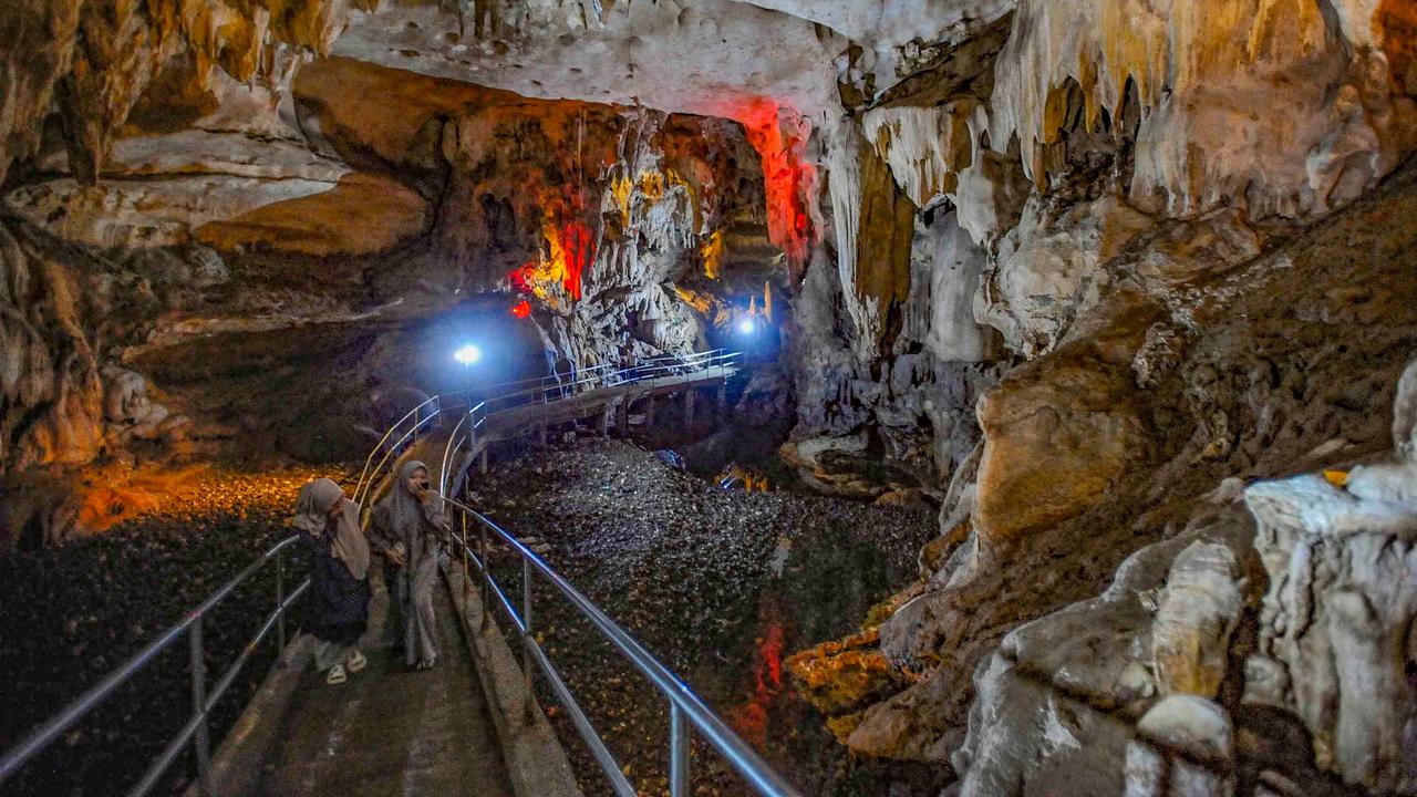 FOTO: Pesona Stalaktit dan Stalagmit Goa Lowo, Keajaiban Alam Trenggalek