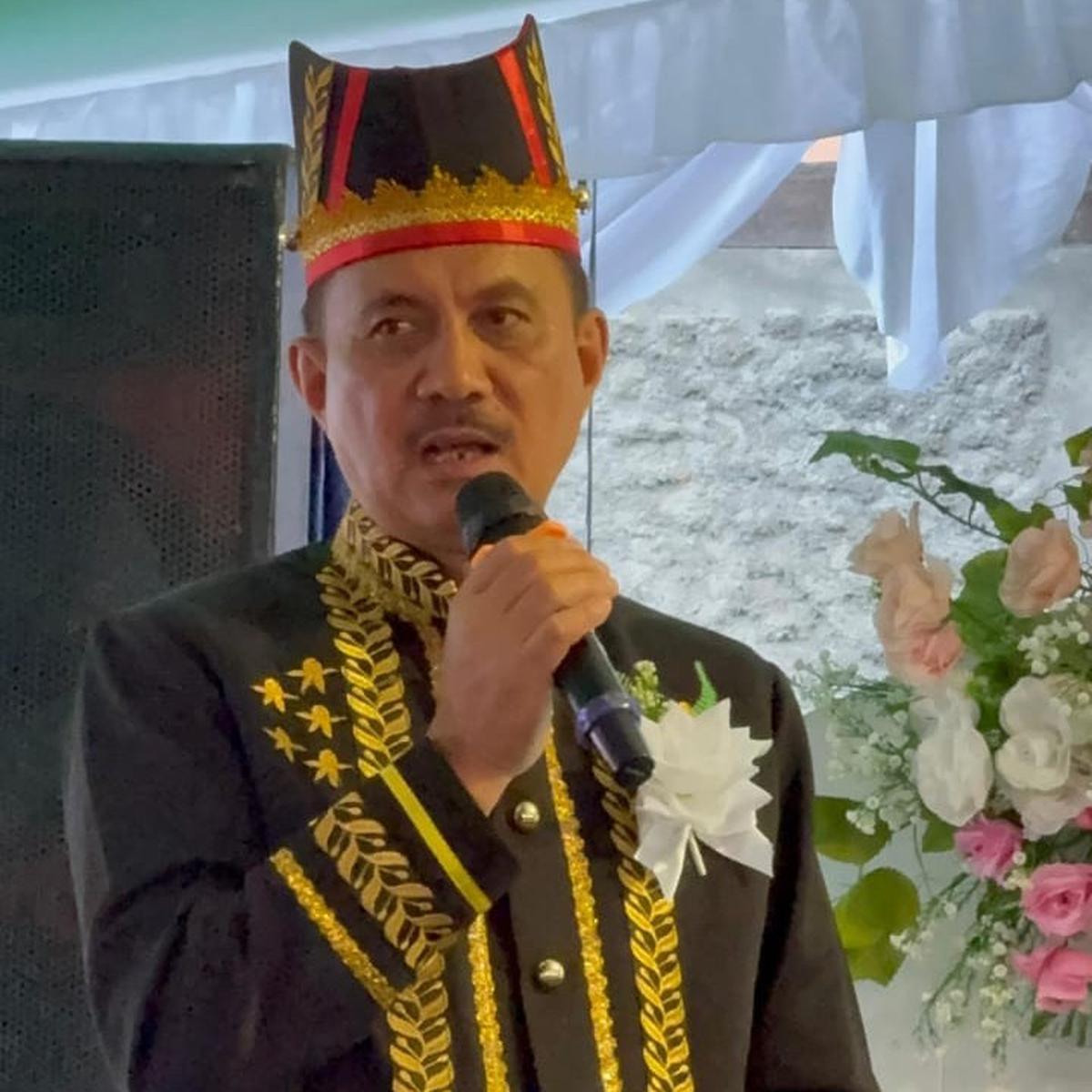 Alfred Denny Tuejeh (ADT) menghadiri perayaan Hari Ulang Tahun Desa Tanggari yang ke-681