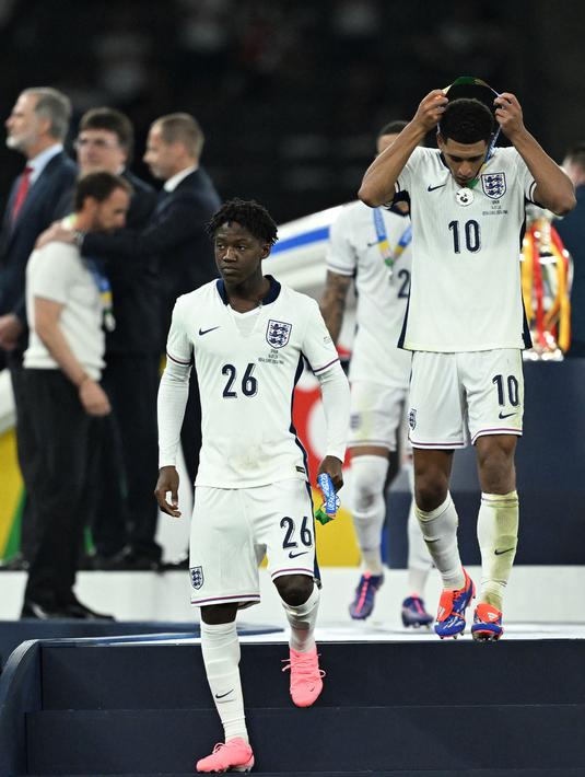 Inggris pun kini belum bisa menuntaskan dahaga puasa gelar utama. (INA FASSBENDER/AFP)