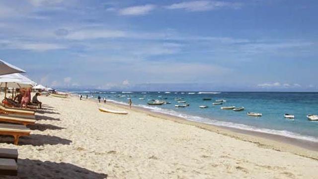 Pantai Rahasia Keindahan Pasirnya Begitu Memesona