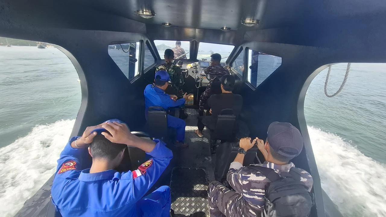 Hari Ketiga Pencarian, TNI AL dan SAR Gabungan Terus Sapu Lokasi Tenggelamnya KM Putri Sakinah
