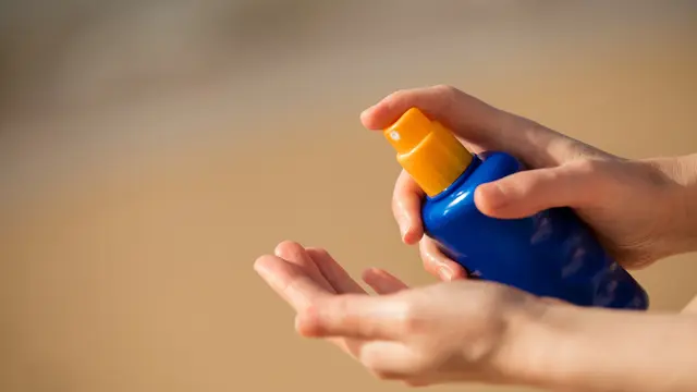 Pentingnya Sunscreen bagi Pria, yang Jauh Lebih Mungkin Mengalami Kanker Kulit