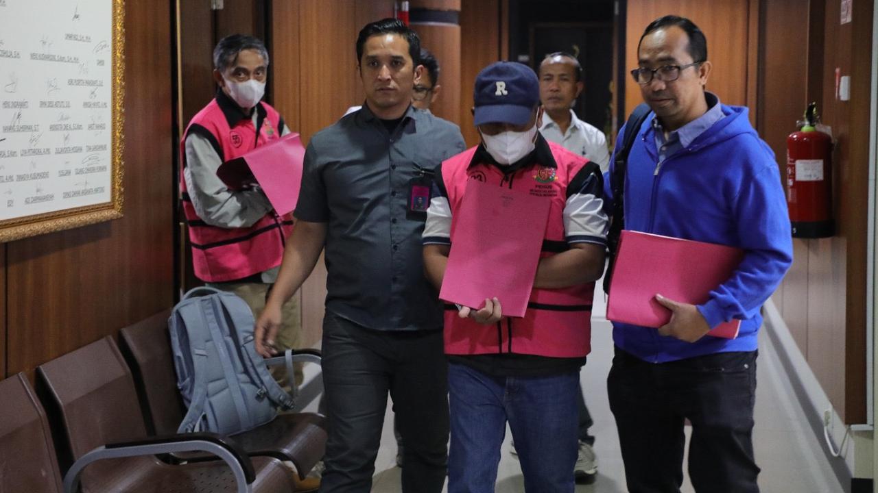 Vonis Lepas Koruptor Kasus Minyak Goreng, 3 Hakim PN Jakpus Terima Suap Rp22 M di Pasar Baru