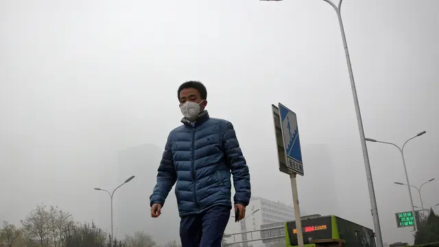 Kabut Asap Tebal Selimuti Kota Beijing
