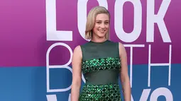 Lili Reinhart menghadiri pemutaran perdana film Look Both Ways di TUDUM Theatre, Hollywood, California, Amerika Serikat, 16 Agustus 2022. Perempuan berusia 25 tahun ini mengenakan sepasang sepatu hak hitam untuk melengkapi keseluruhan penampilannya untuk malam yang menyenangkan itu. (Emma McIntyre/Getty Images/AFP)