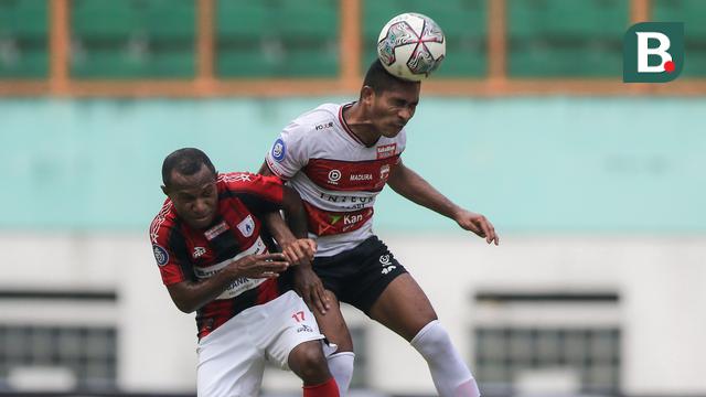 Foto: Dua Kali tertinggal, Persipura Akhirnya Imbangi Madura United 2-2 di BRI Liga 1