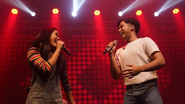 Vidi Aldiano dan Sheryl Sheinafia.