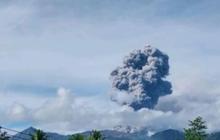 Detik-Detik Gunung Dukono Erupsi Semburkan Abu Vulkanik Setinggi 1,4 Kilometer, Status Waspada hingga Warga Diminta Tak Mendekat