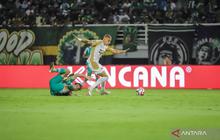 Drama 10 Pemain: Dewa United Imbangi Persebaya 1-1 di GBT