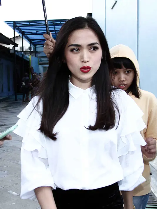 Bersama dengan anak selebriti lain, Jedar meluangkan waktu untuk sekedar bermain bersama dengan anak selebriti lain. Seperti bermain bersama anak Sarwendah dan Ruben Onsu, anak Gading Martin dan Gisel dan teman selebriti lain. (Deki Prayoga/Bintang.com)