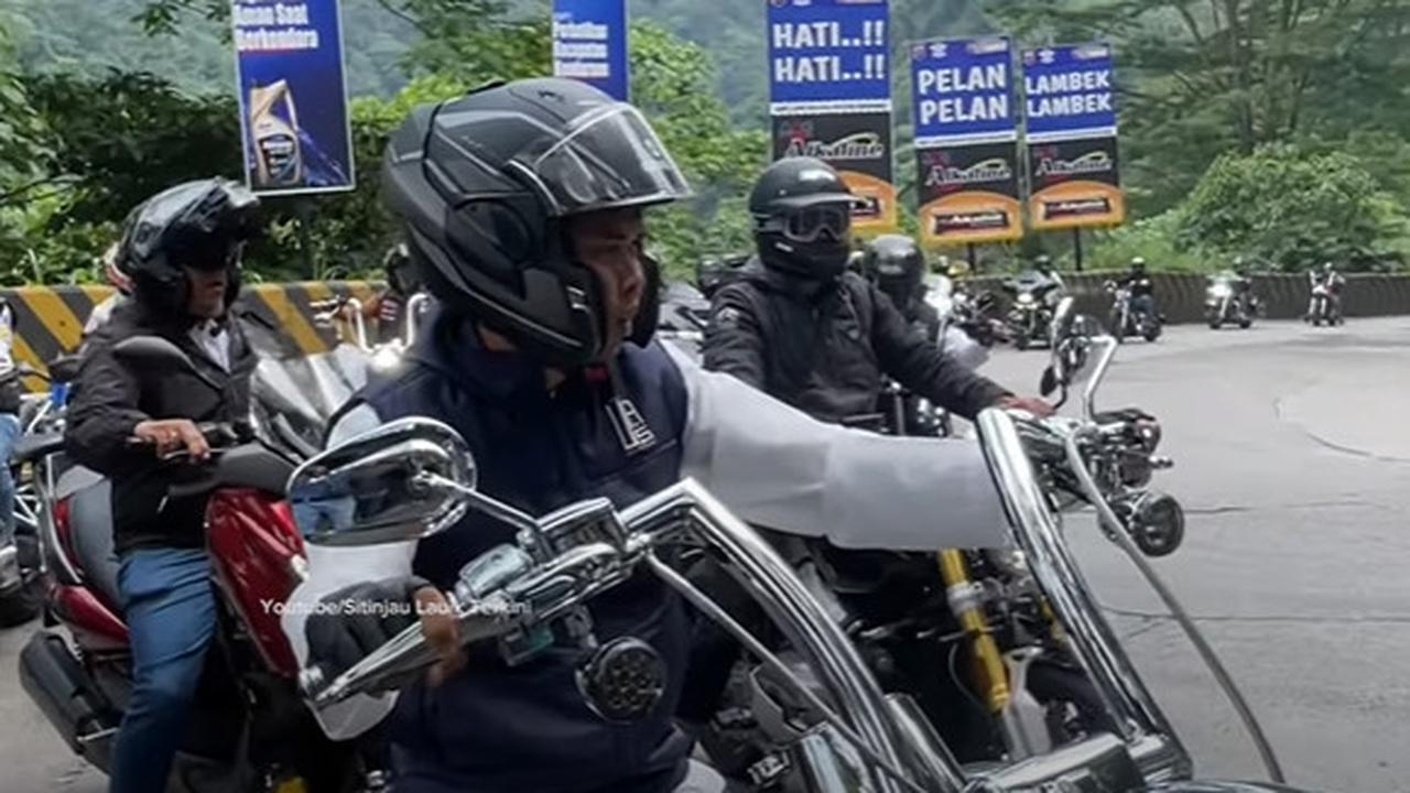 Menurut informasi dari berbagai sumber, Harley-Davidson Road King memiliki harga fantastis hingga menyentuh angka Rp900 juta