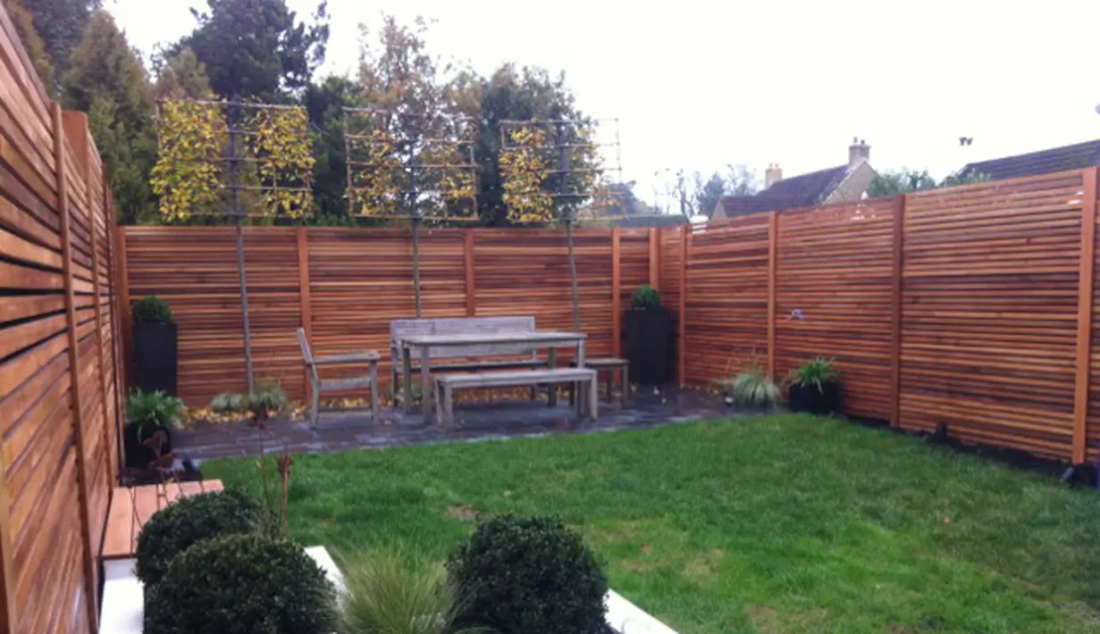 Inspirasi Dekorasi Pagar Taman Cantik dan Variatif - Photo Fimela.com