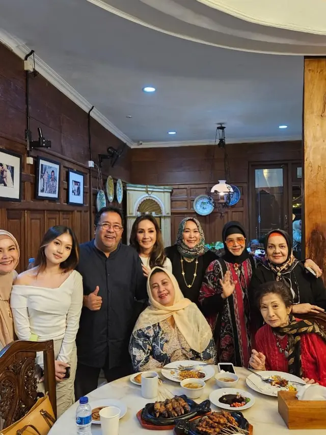 Momen Pemeran Gita Cinta dari SMA Kumpul Bareng, Persahabatan Galih dan Ratna Masih Awet hingga Sekarang