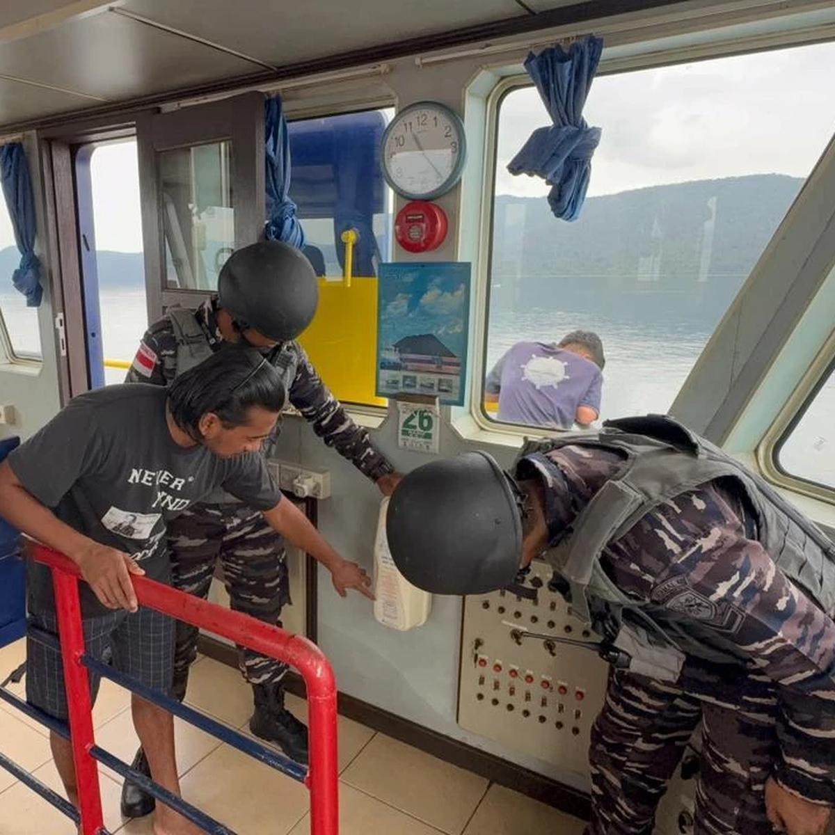 TNI AL geledah kapal pembawa ore nikel ilgel