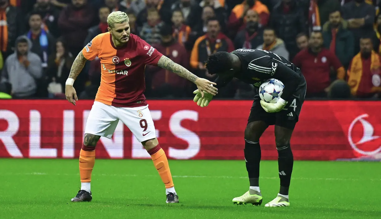 Man United dipaksa menyudahi laga oleh tuan rumah Galatasaray dengan hasil seri 3-3. (YASIN AKGUL / AFP)