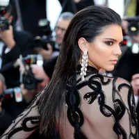 Siapa yang tak kenal akan sosok model cantik Kendall Jenner yang kerap menjadi pusat perhatian yang paling fenomenal di Hollywood. (AFP/Bintang.com)