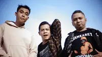 Close To Breathe Tampil Memukau di Jakarta Fair 2024, Beri Giveaway Gitar ke Penonton