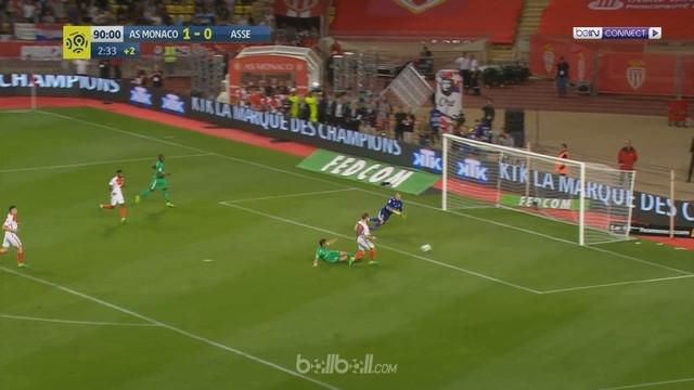 Kylian Mbappe mencetak satu gol saat AS Monaco menang melawan St Etienne. This video is presented by BallBall