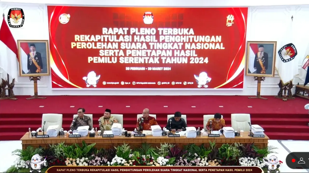 Ketua Komisi Pemilihan Umum Republik Indonesia (KPU RI) Hasyim Asy’ari memimpin jalannya rapat pleno hasil rekapotulasi suara Pemilu 2024 di luar negeri hari ini, Rabu (28/2) siang (Liputan6.com/Muhammad Radityo Priyasmoro)