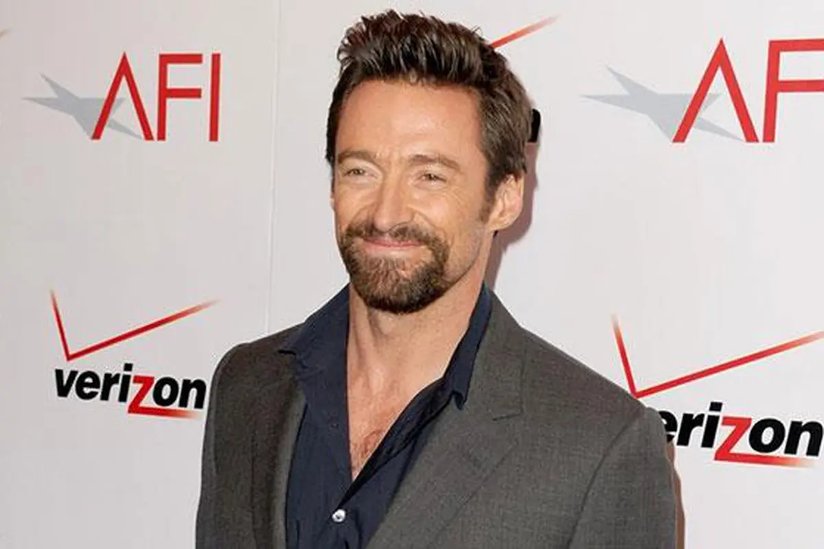 Hugh Jackman Terima Kostum Asli Wolverine untuk Film Selanjutnya