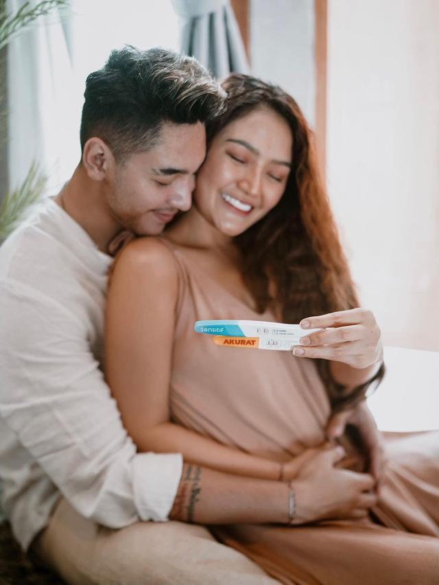 Pesona 11 Seleb saat Pamer Baby Bump, Jadi Ibu Hamil Hits