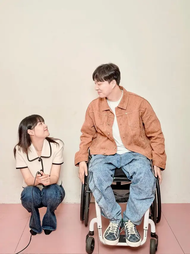Song Ji Eun dan Park We. (Instagram/ bimil_jieun)