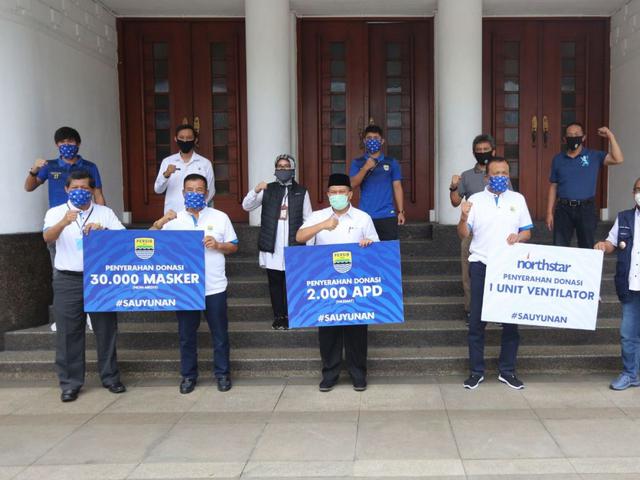 Persib Bandung Sumbang Ventilator Dan 2 000 Apd Guna Percepat