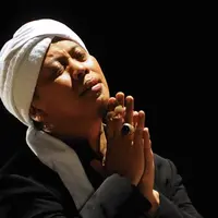 Opick jaga konsistensinya di musik religi lewat mini album berisi enam track. (Bambang E Ros/Fimela.com)