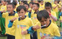 Tahukah Anda 52,67% Anak SD Alami Karies Gigi? Bangka Tengah Gencarkan Edukasi Kesehatan Gigi Lewat Sikat Gigi Massal