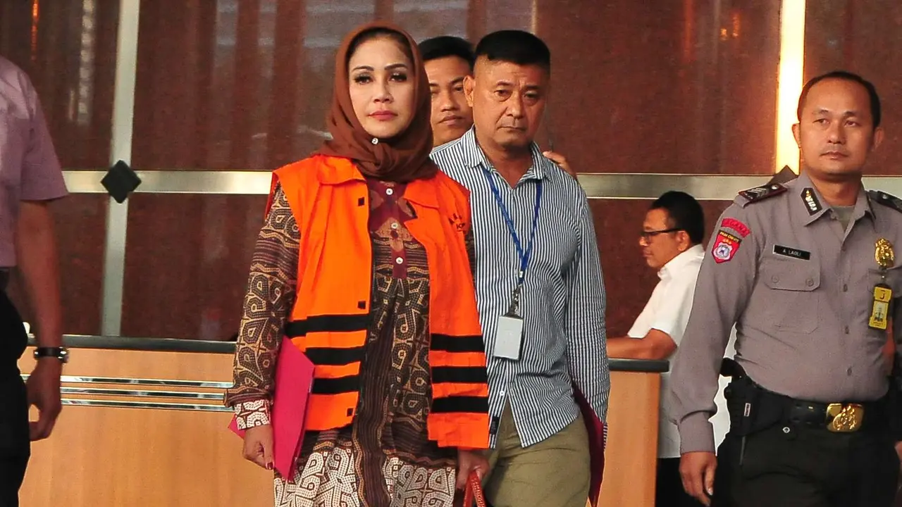 Wali Kota Tegal Siti Masitha di KPK (Liputan6.com/Helmi Affandi)