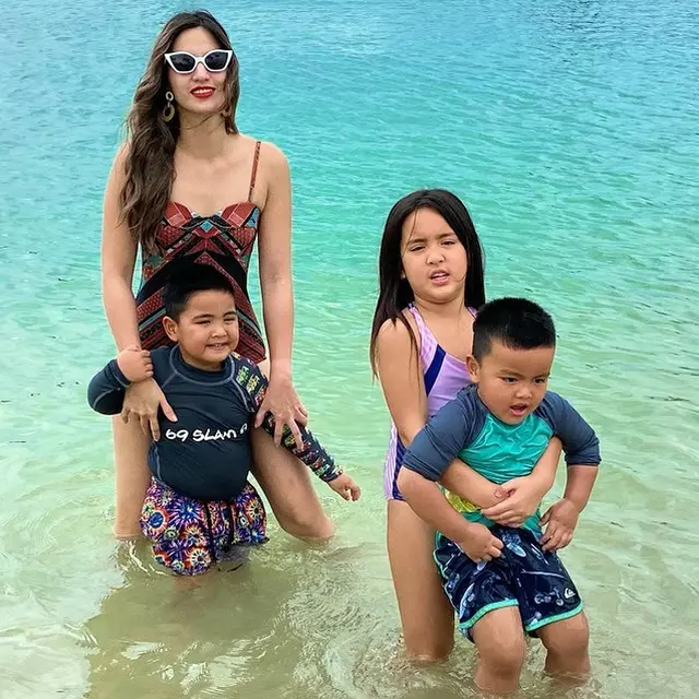Nia Ramadhani Main Air di Singapura dan Bali (sumber: instagram/ramadhaniabakrie)